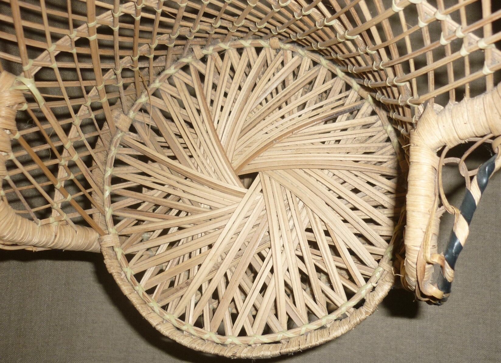 Fauteuil Emmanuelle poupée en osier 70's