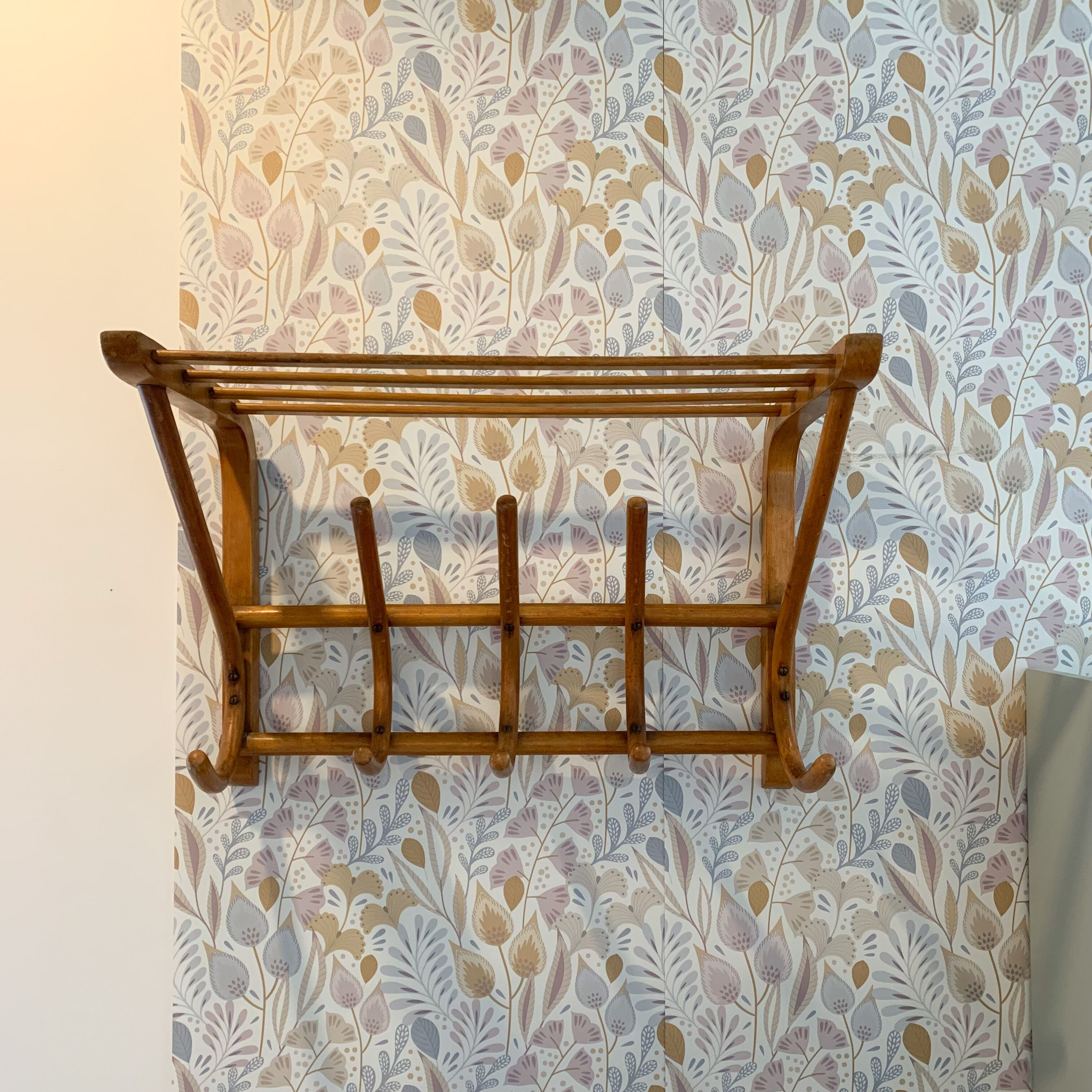 Coat stand