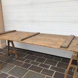 Winegrower's farm table