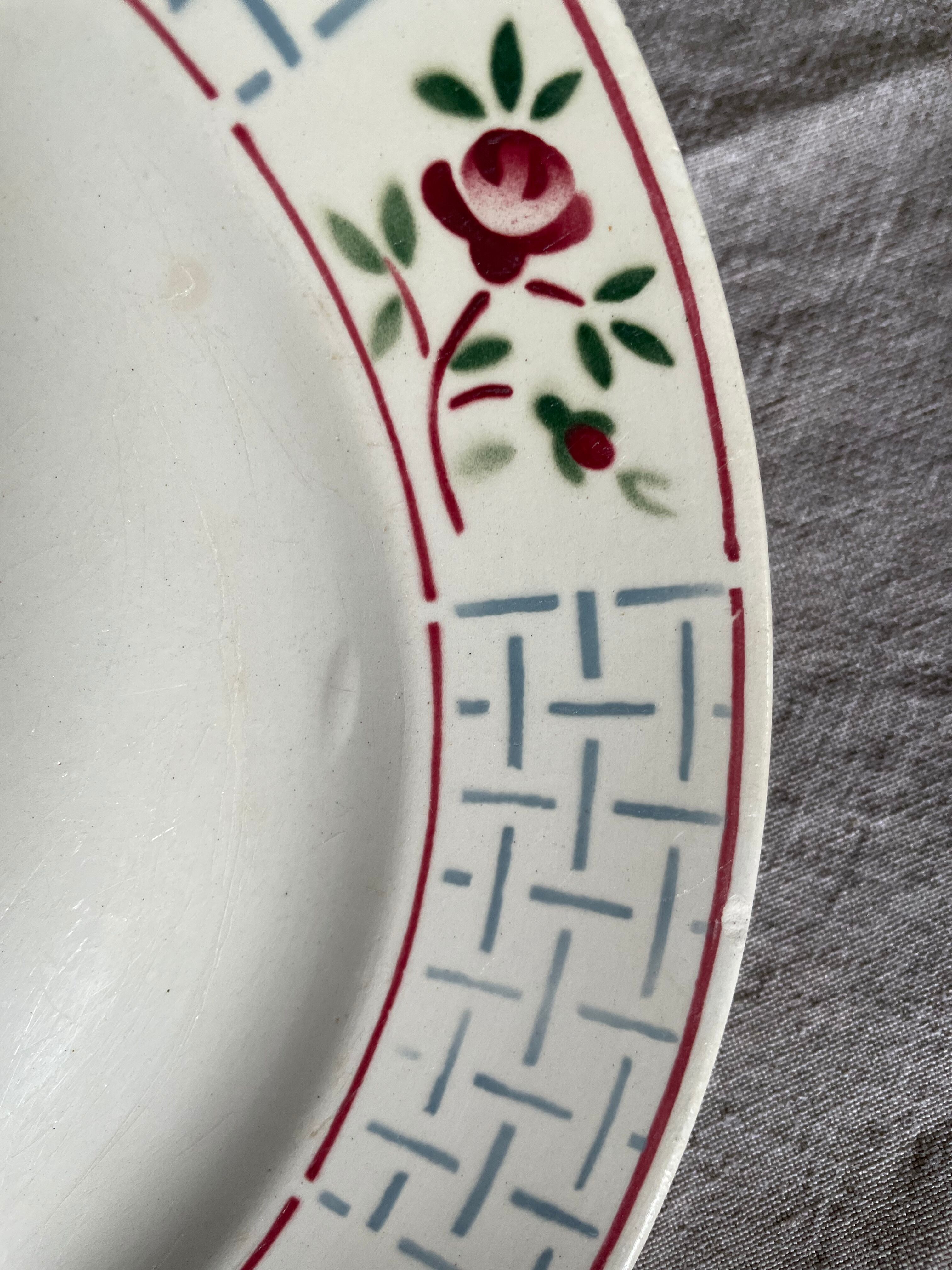 Flat plates Sarreguemines model Christiane