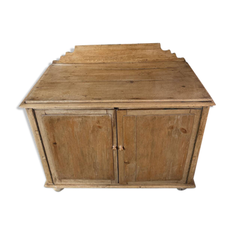 Buffet anglais en pin