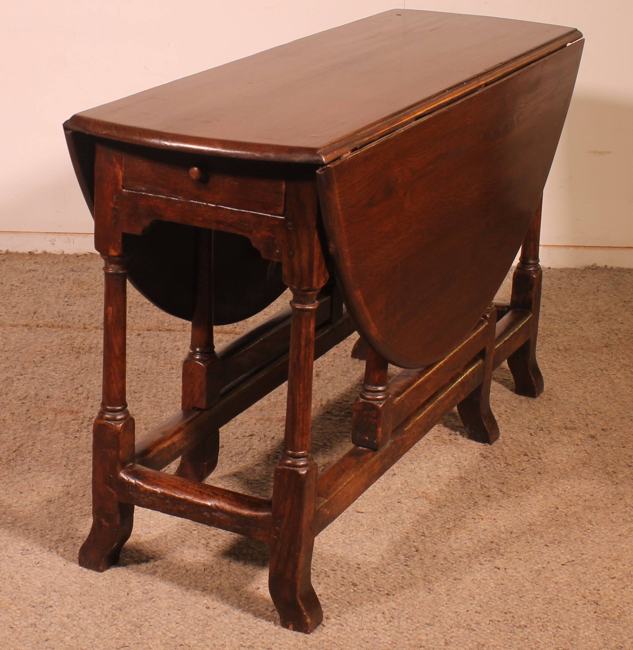 Gateleg Table in Oak from the 18th Century