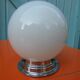 White opal globe, luminaire 30/40s