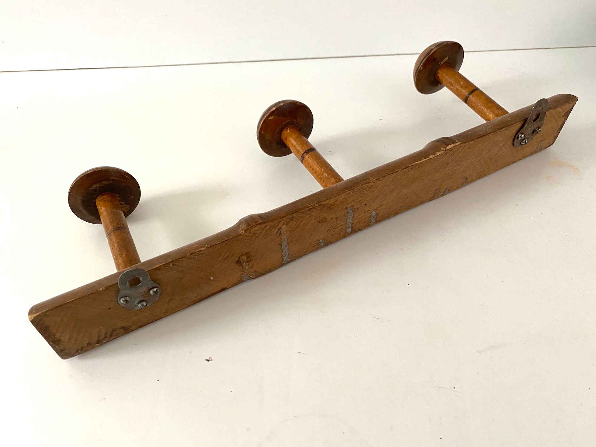 Vintage wooden wall coat rack 3 hooks bamboo rattan pattern