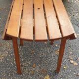 Round table of swing terrace