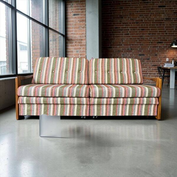 Canapé vintage en bois / canapé-lit / sofa