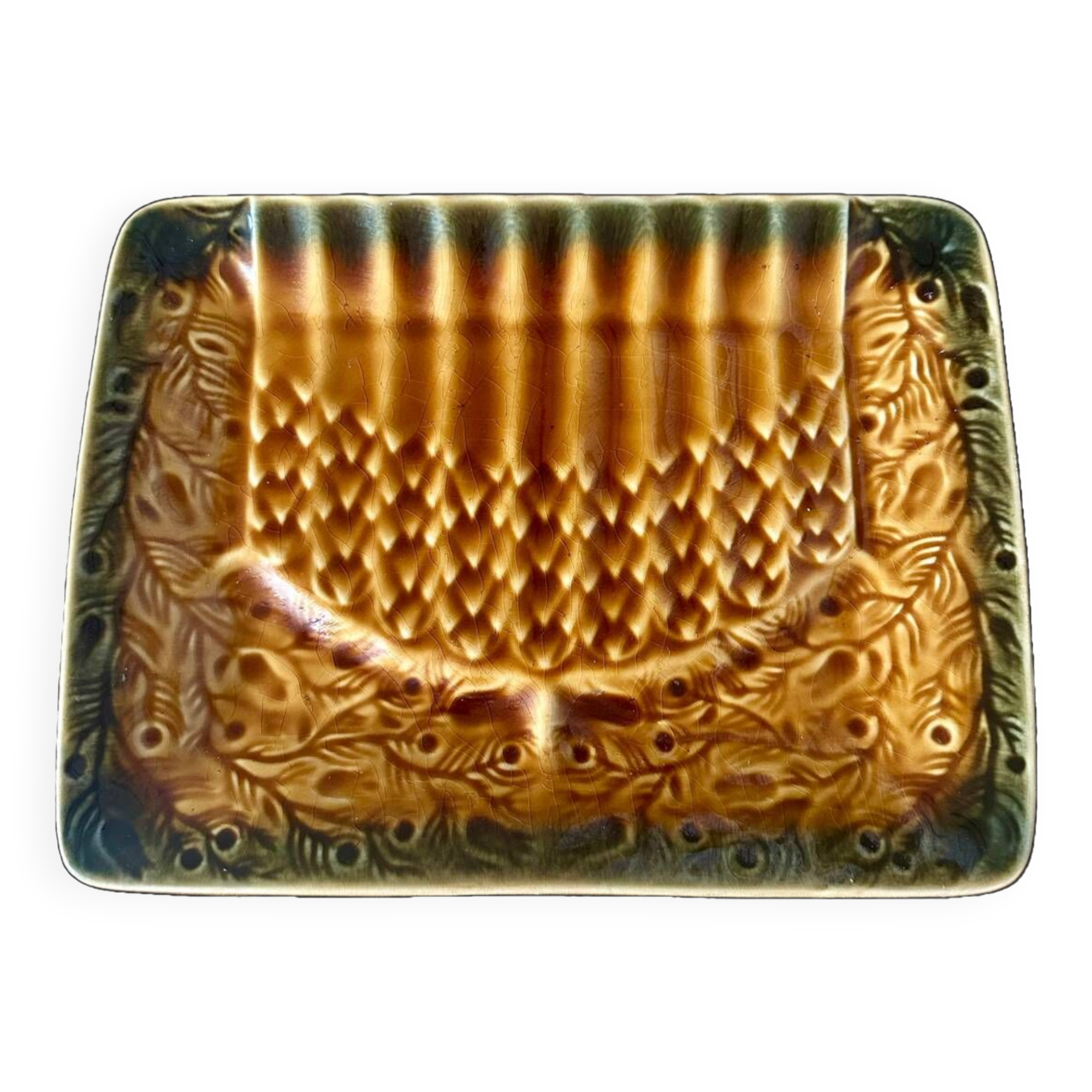 Petit plat à asperges en barbotine