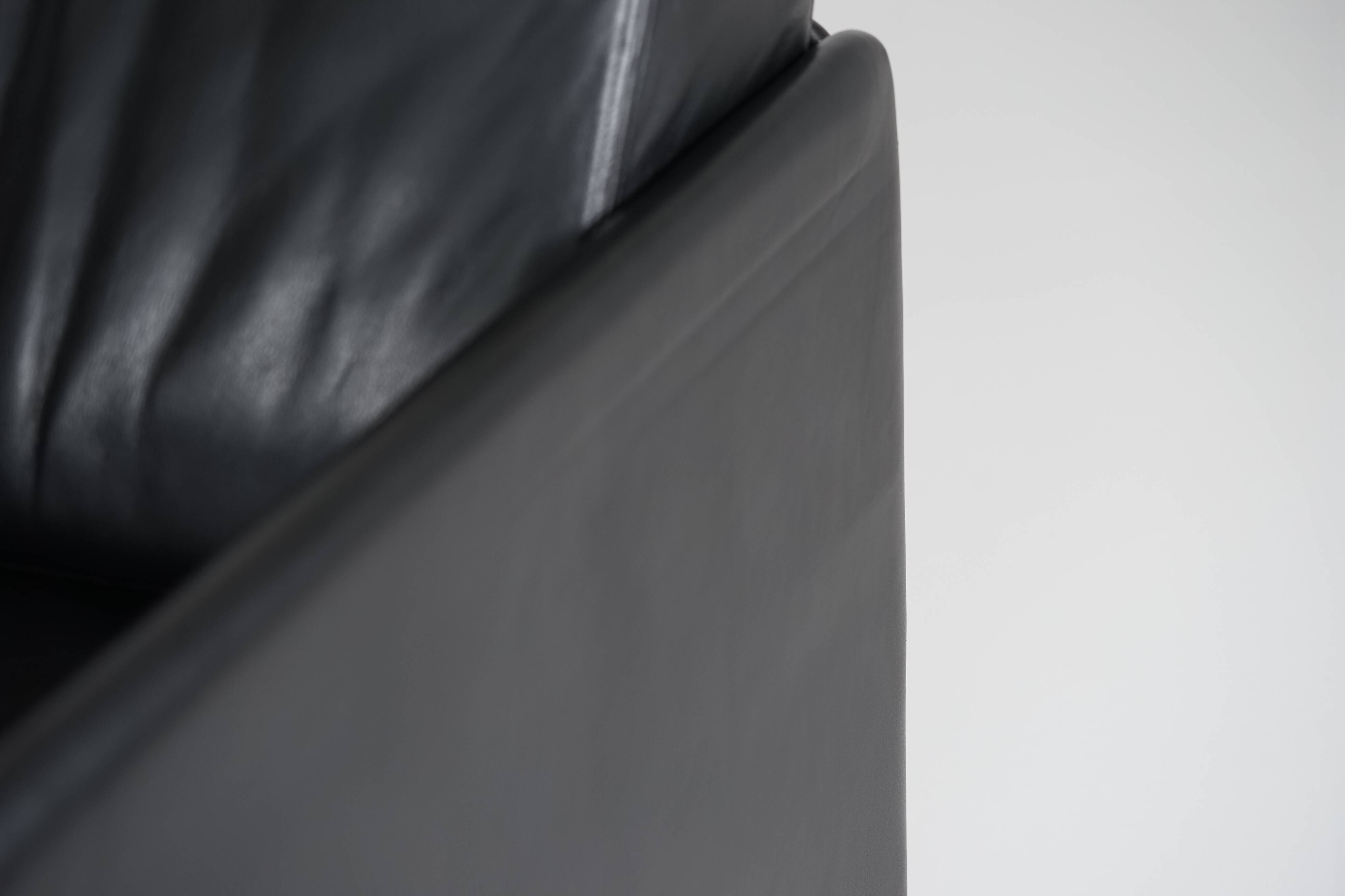 Black leather DS 78 sofa by De Sede