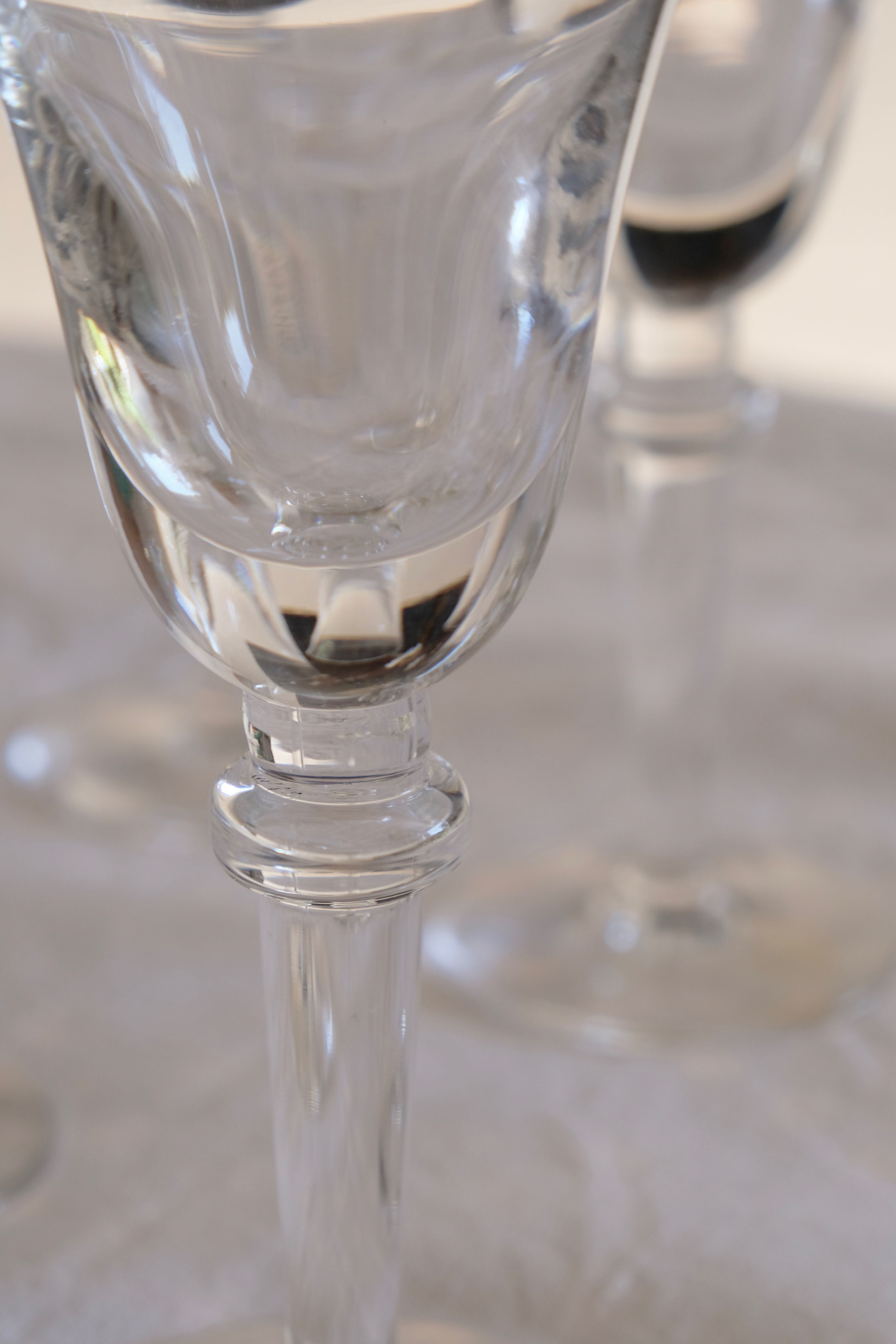 Set 6 mouth-blown wine glasses 50s