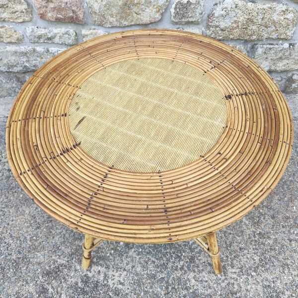 Table basse ronde vintage rotin et vinyle façon paille tressée