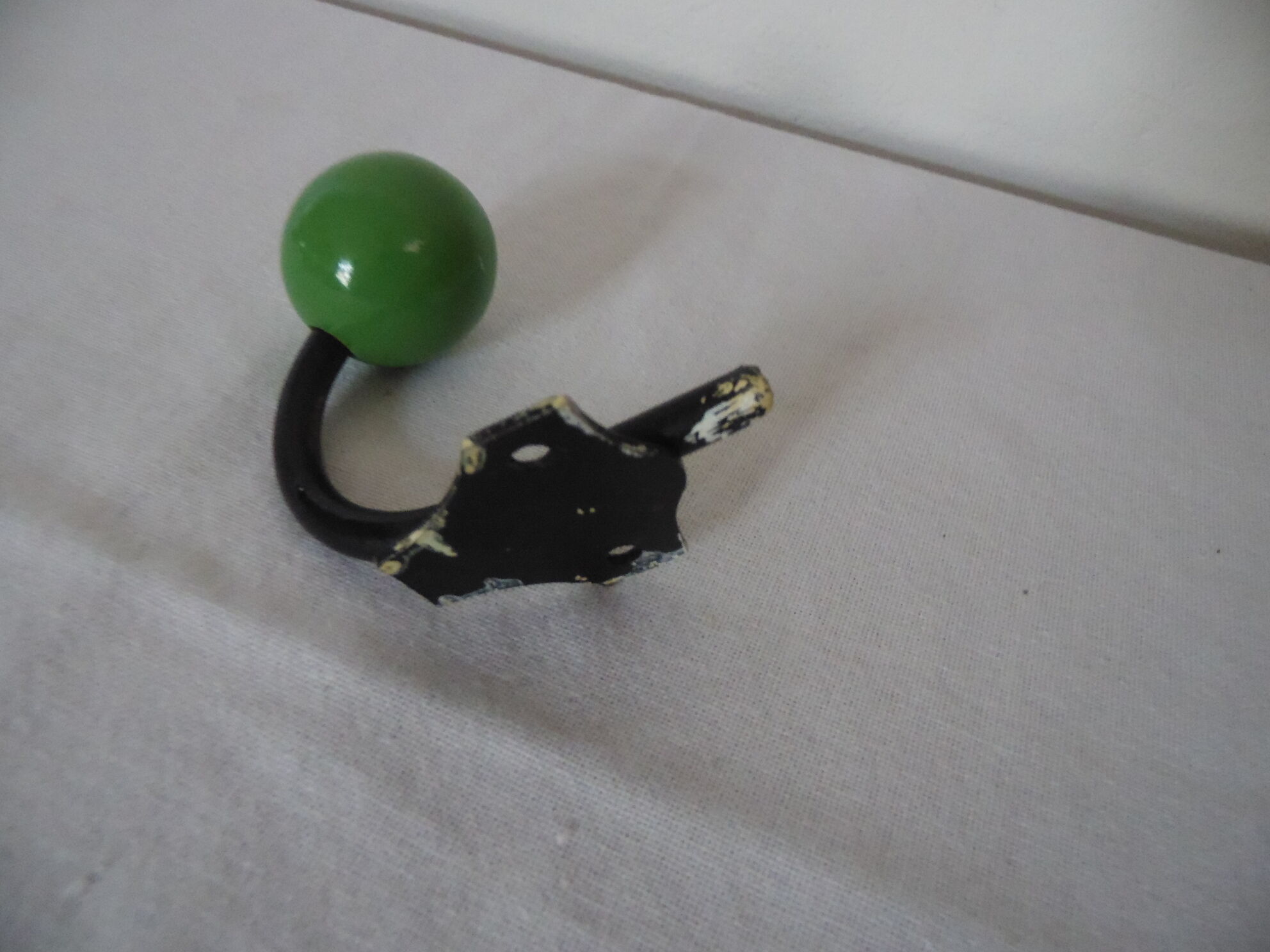 patere ball green wood