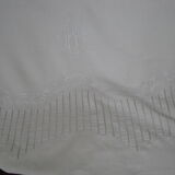 Sheet and its pillowcases in embroidered thread