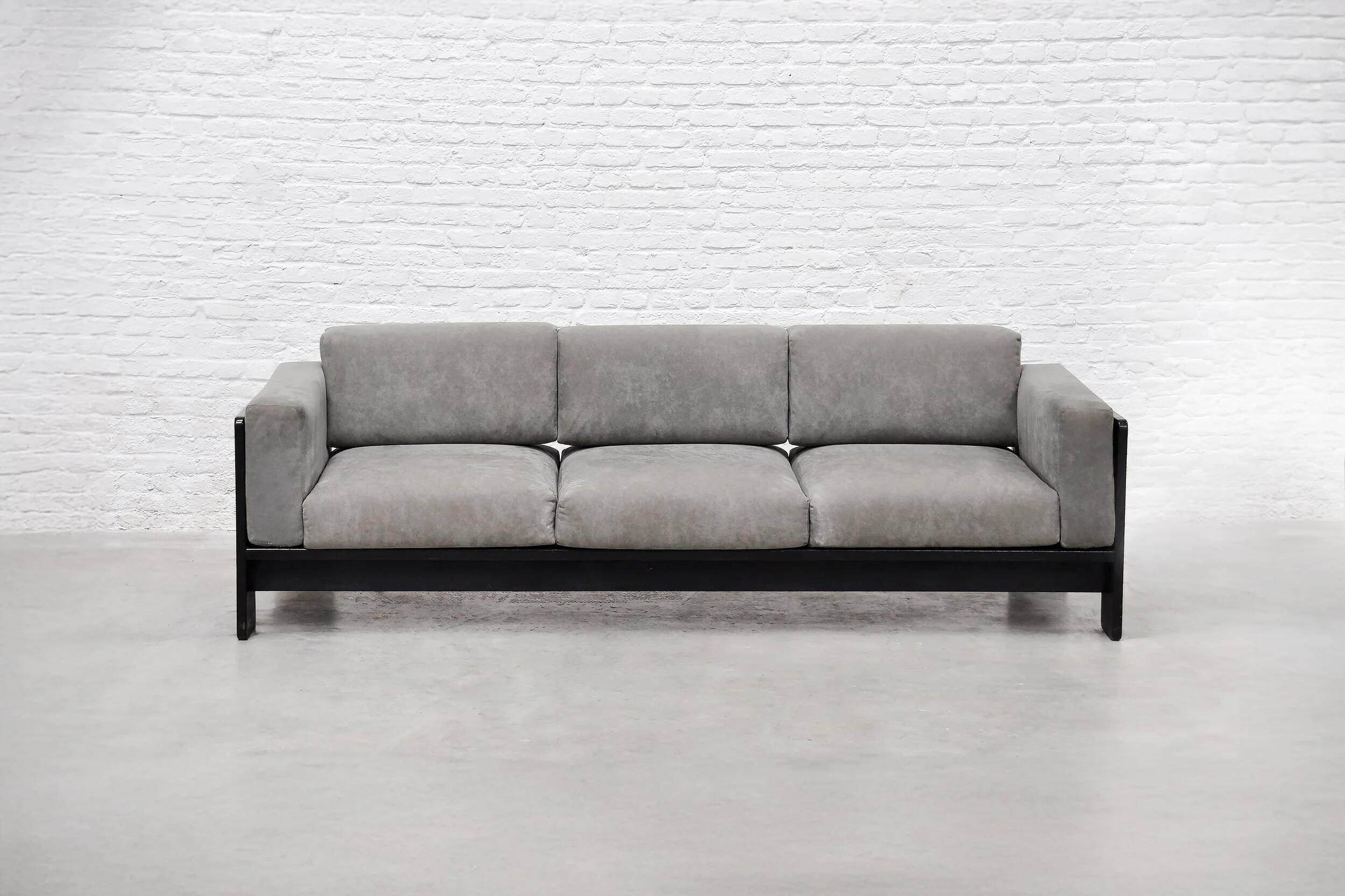 Bastiano sofa by Tobia Scarpa for Gavina in grey suede and black wood, 1960s