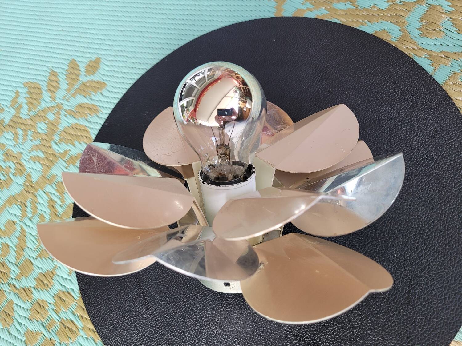 Vintage flower wall light