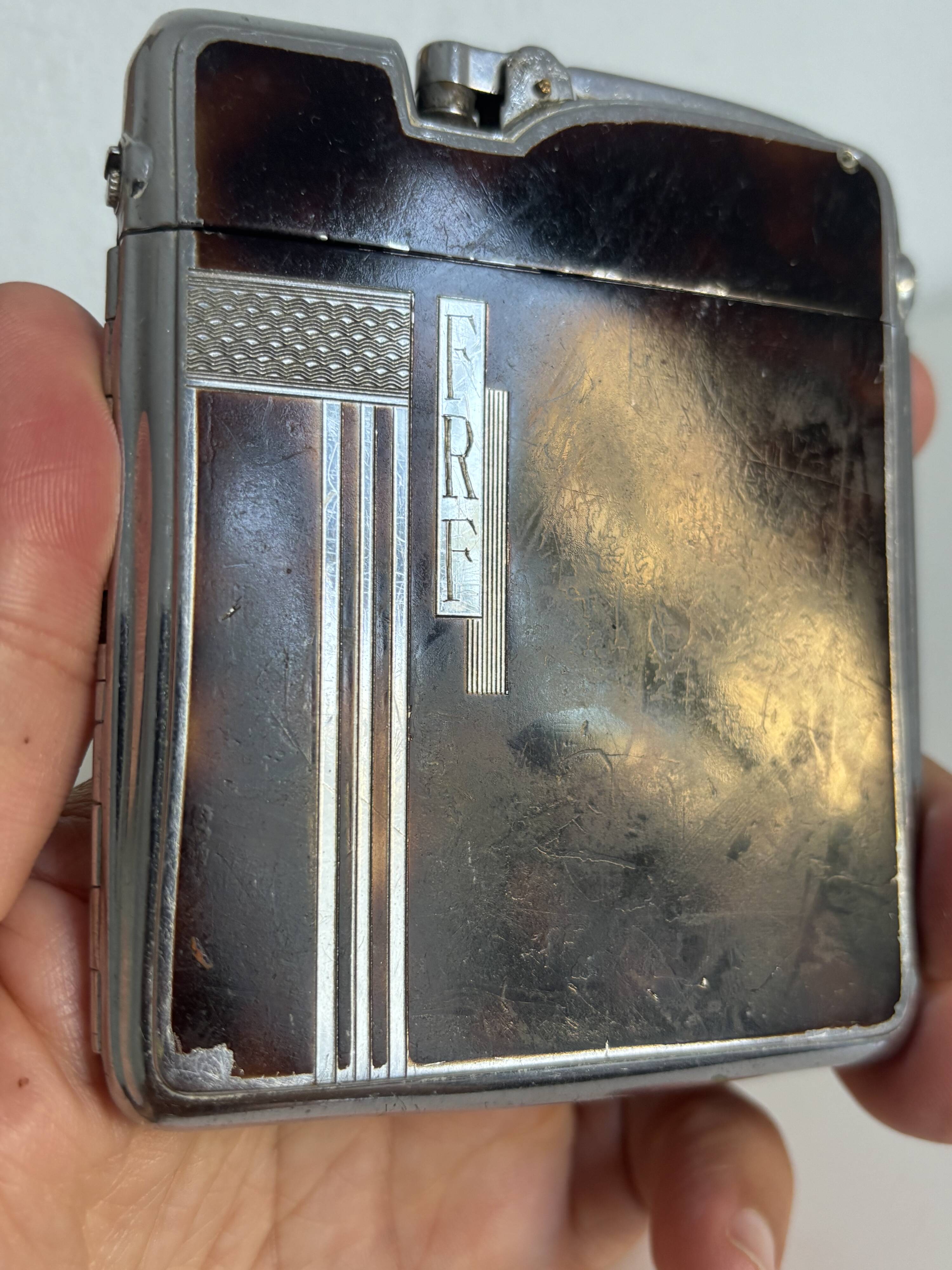 Porte cigarettes vintage 1930 métal Art Déco Ronson USA - 10,5 x 8,5 cm