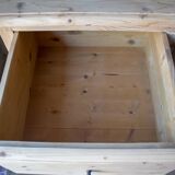 Solid wood chest of drawers