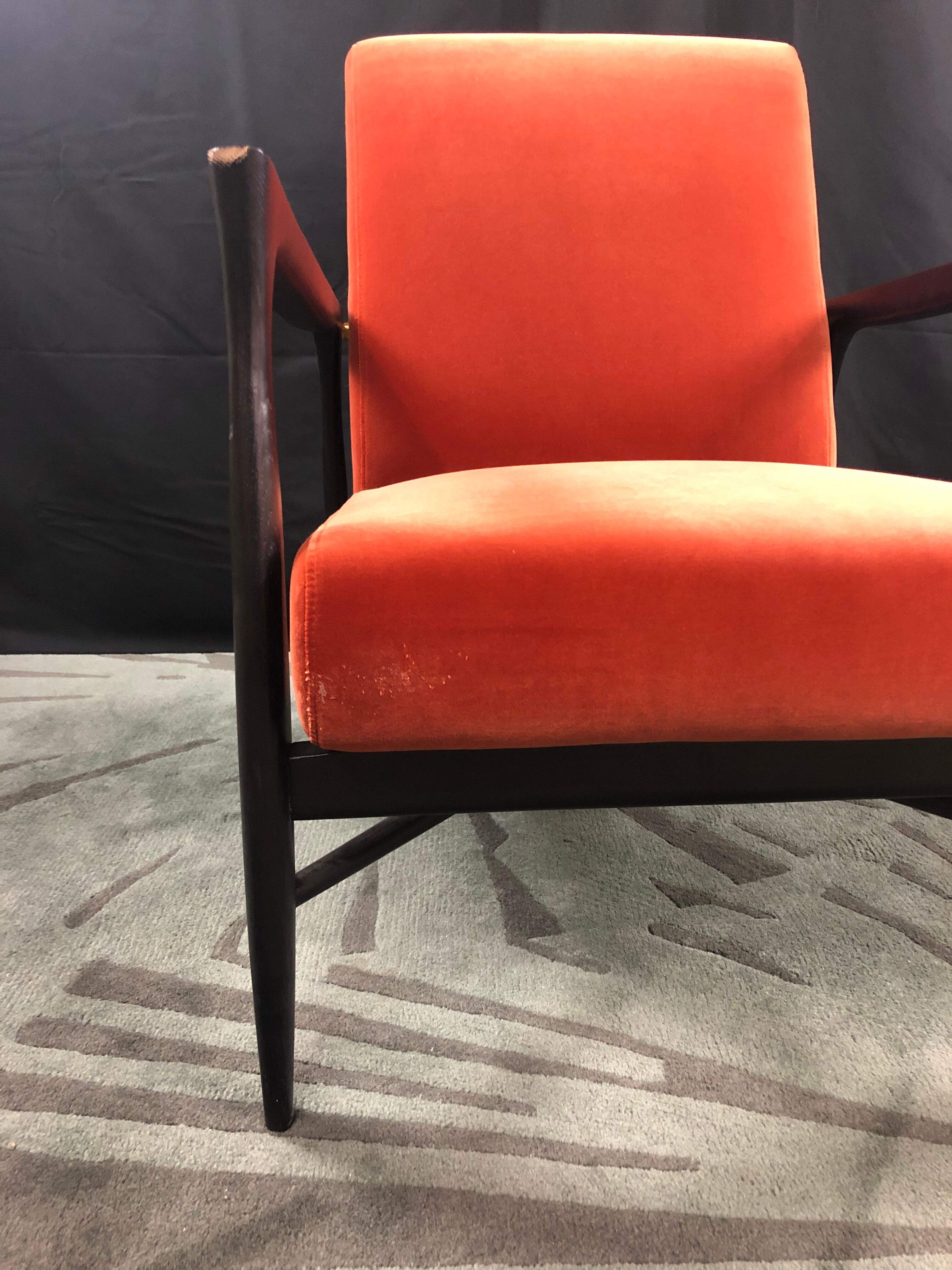 Fox RED EDITION Floating Velvet Chair