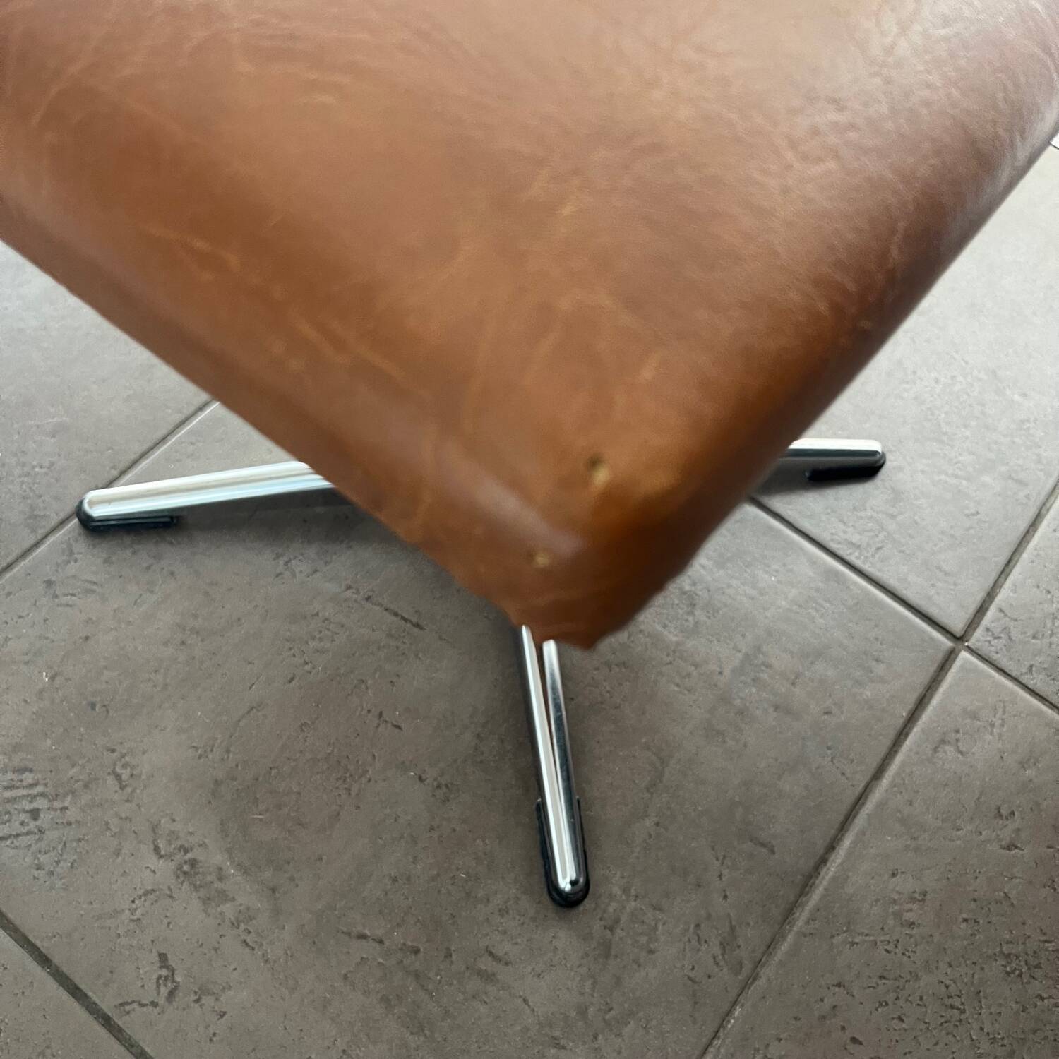 70s piano stool