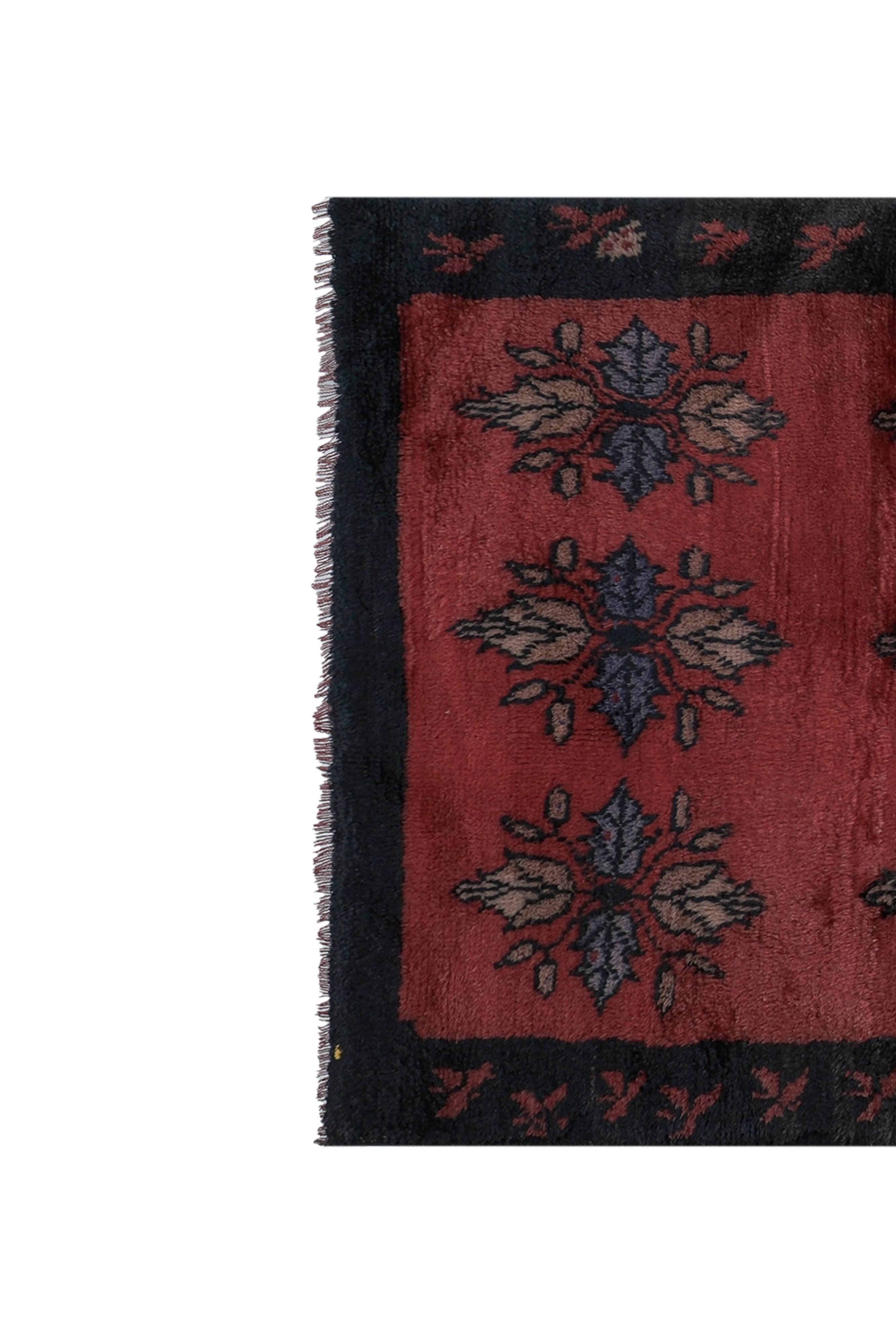 Vintage Turkish Oushak Rug Handwoven 108x163 cm
