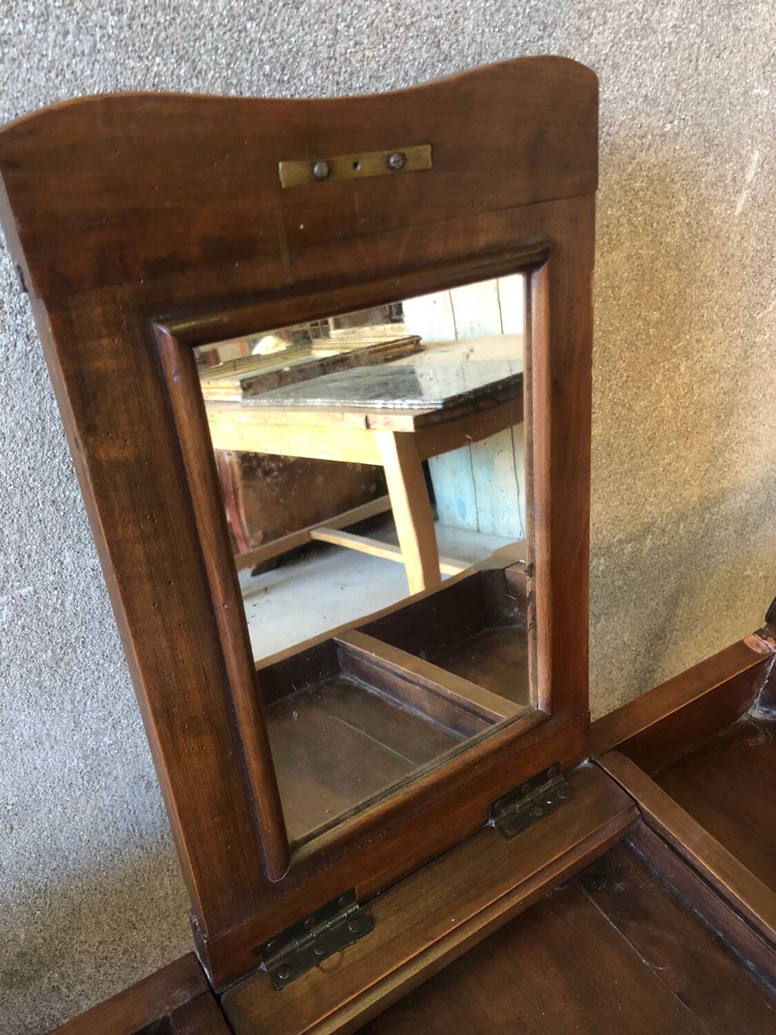 Former dressing table
