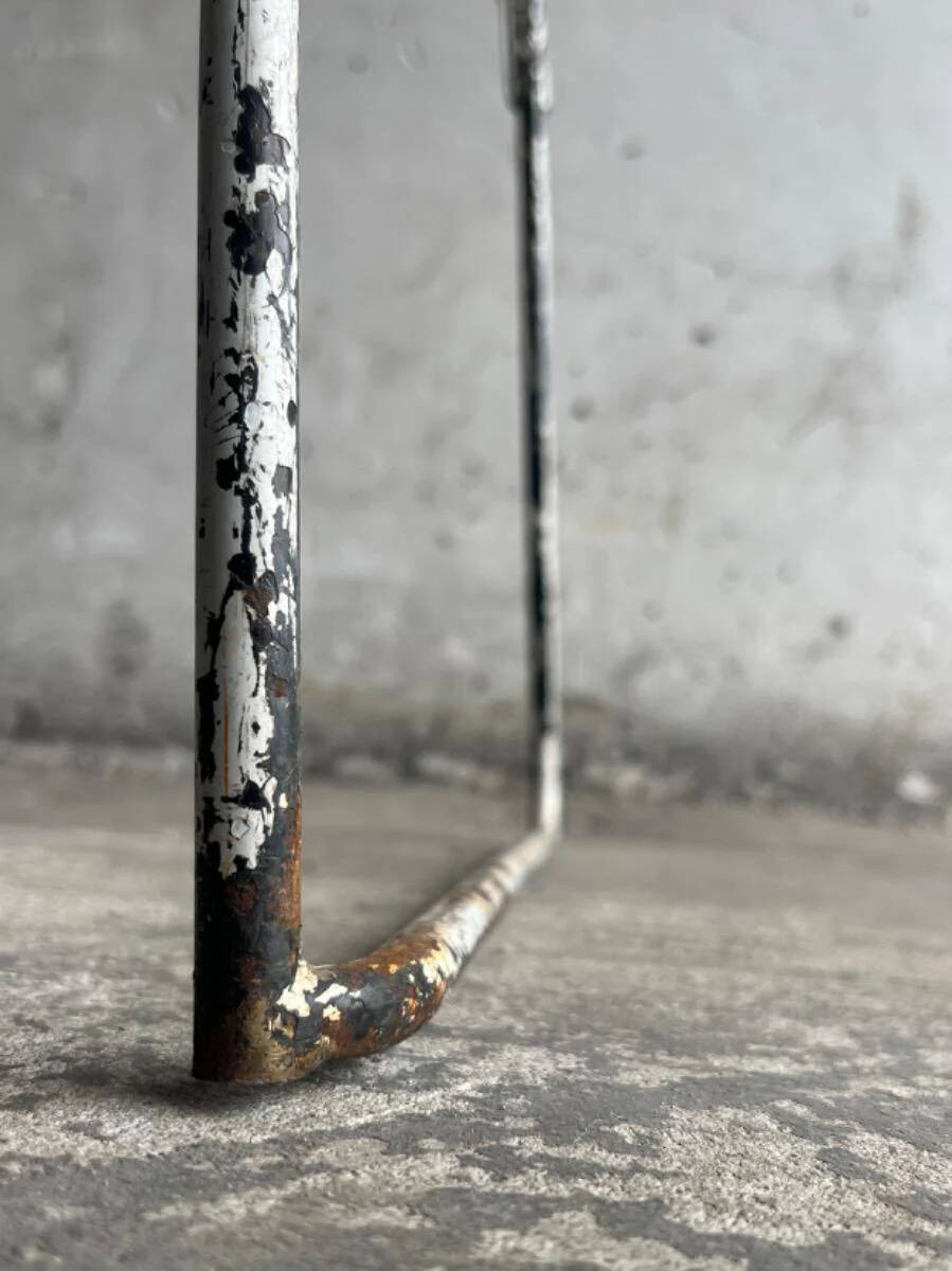 White Lacquered Steel Omstak Chair by Rodney Kinsman for Bieffeplast (1971) Industrial Sled Base