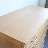 Oak chest of drawers