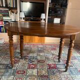 Table ovale extensible en noyer français