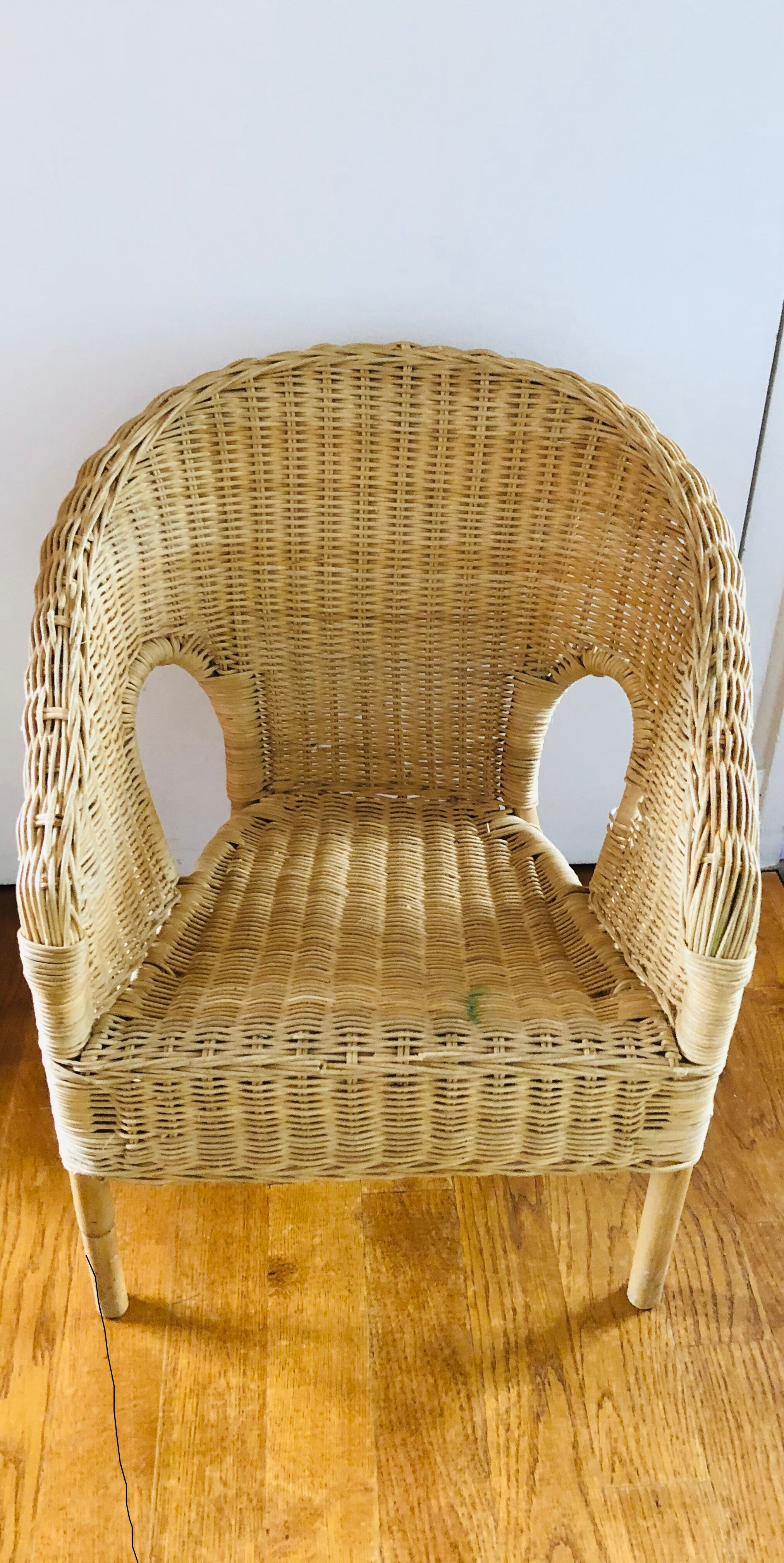 Wicker child chair