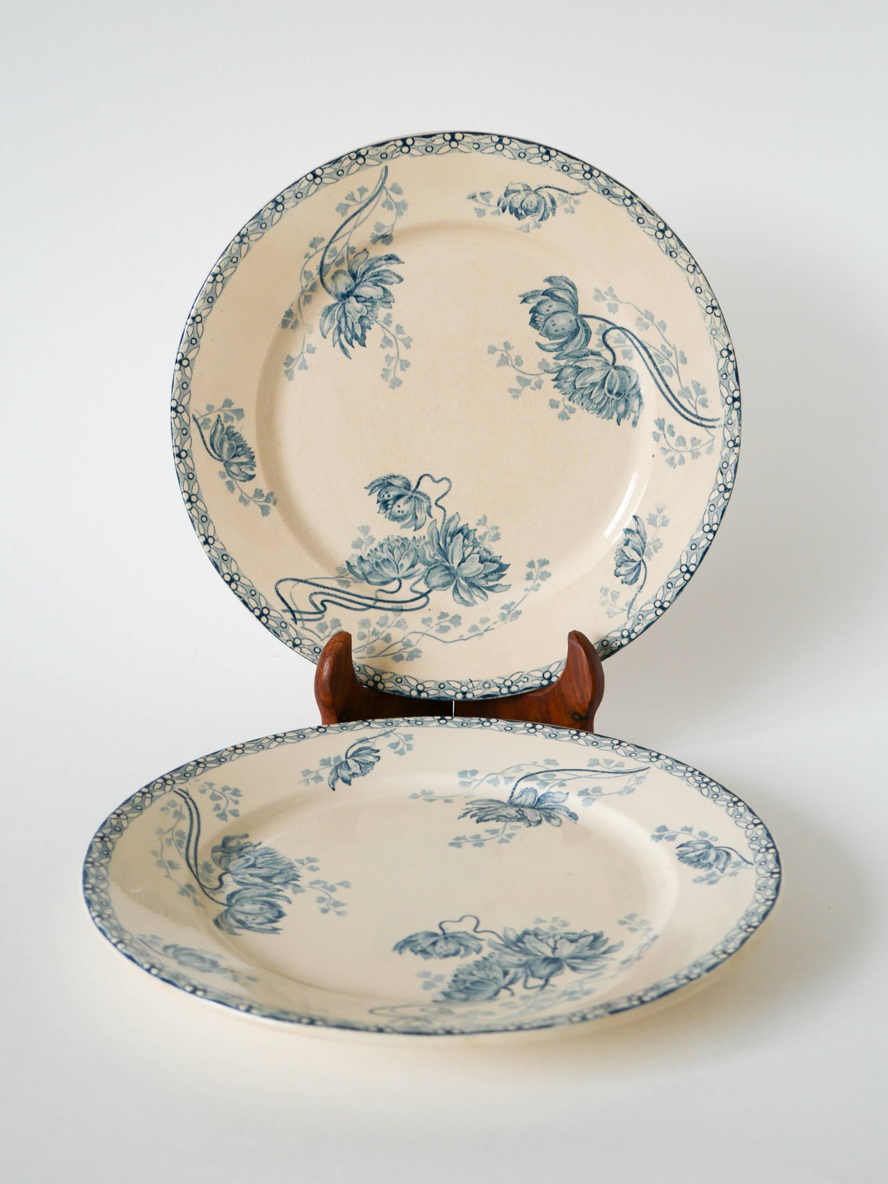 Pair of flat plates in Iron Earth U&C Digoin Sarreguemines model "Royat", 19th century