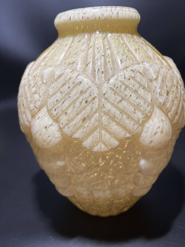 Vase en opaline