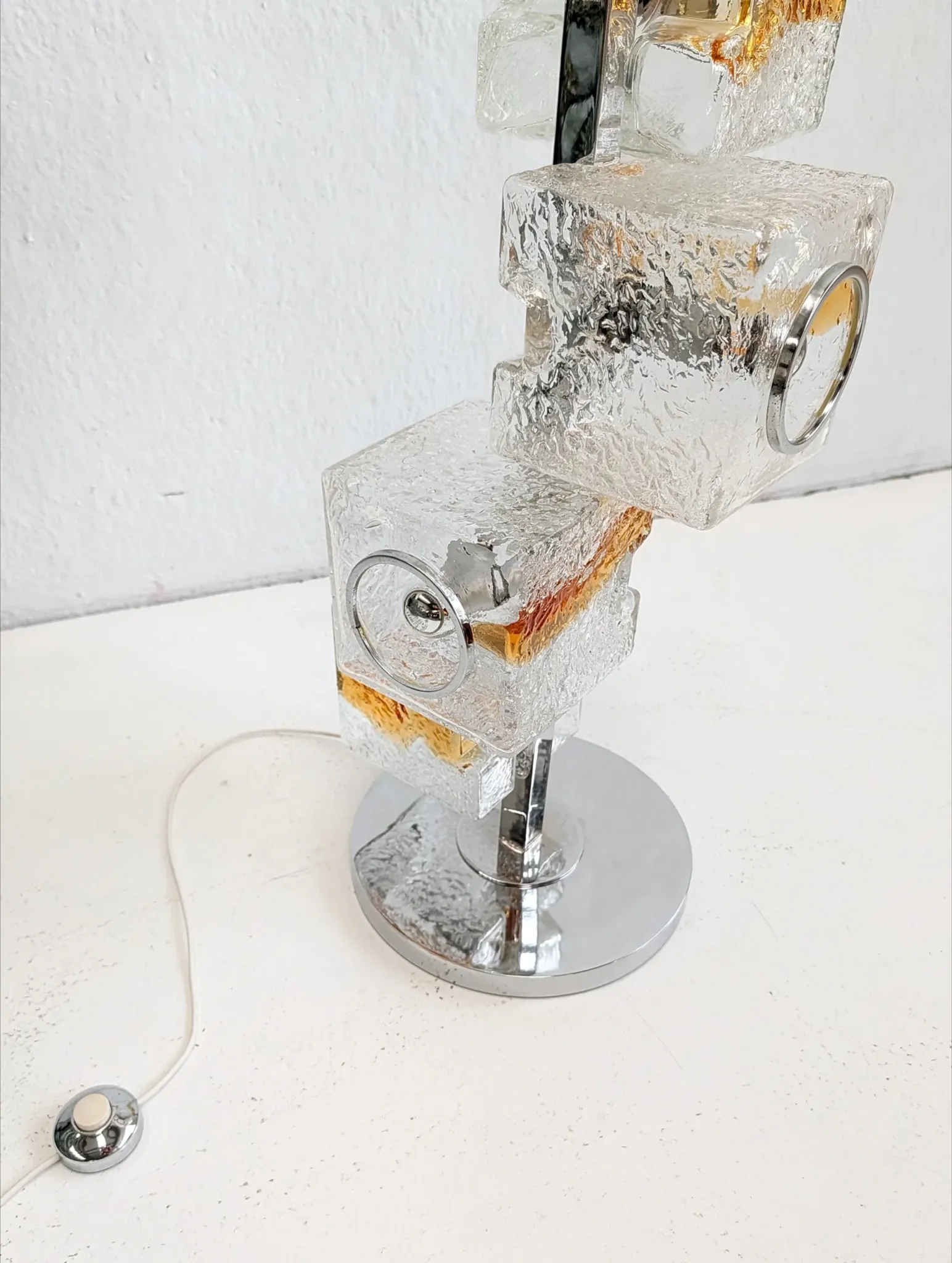 Murano glass cube floor lamp by Toni Zuccheri for VeArt 1960s