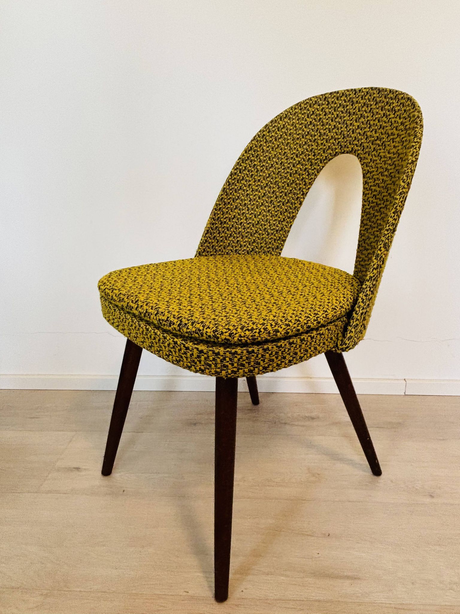 Chaise de salle à manger de style Mid-Century par Antonin Suman, Tchécoslovaquie, années 1960