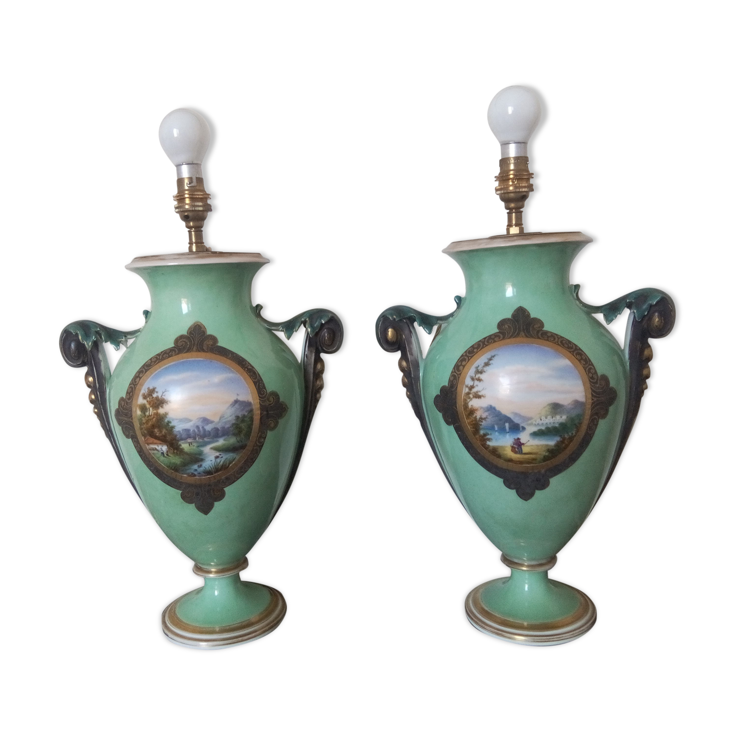 Pair of legs of porcelain lamps from Paris