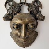 Masque en bronze