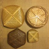 Wall composition of 4 wicker and vintage rattan baskets