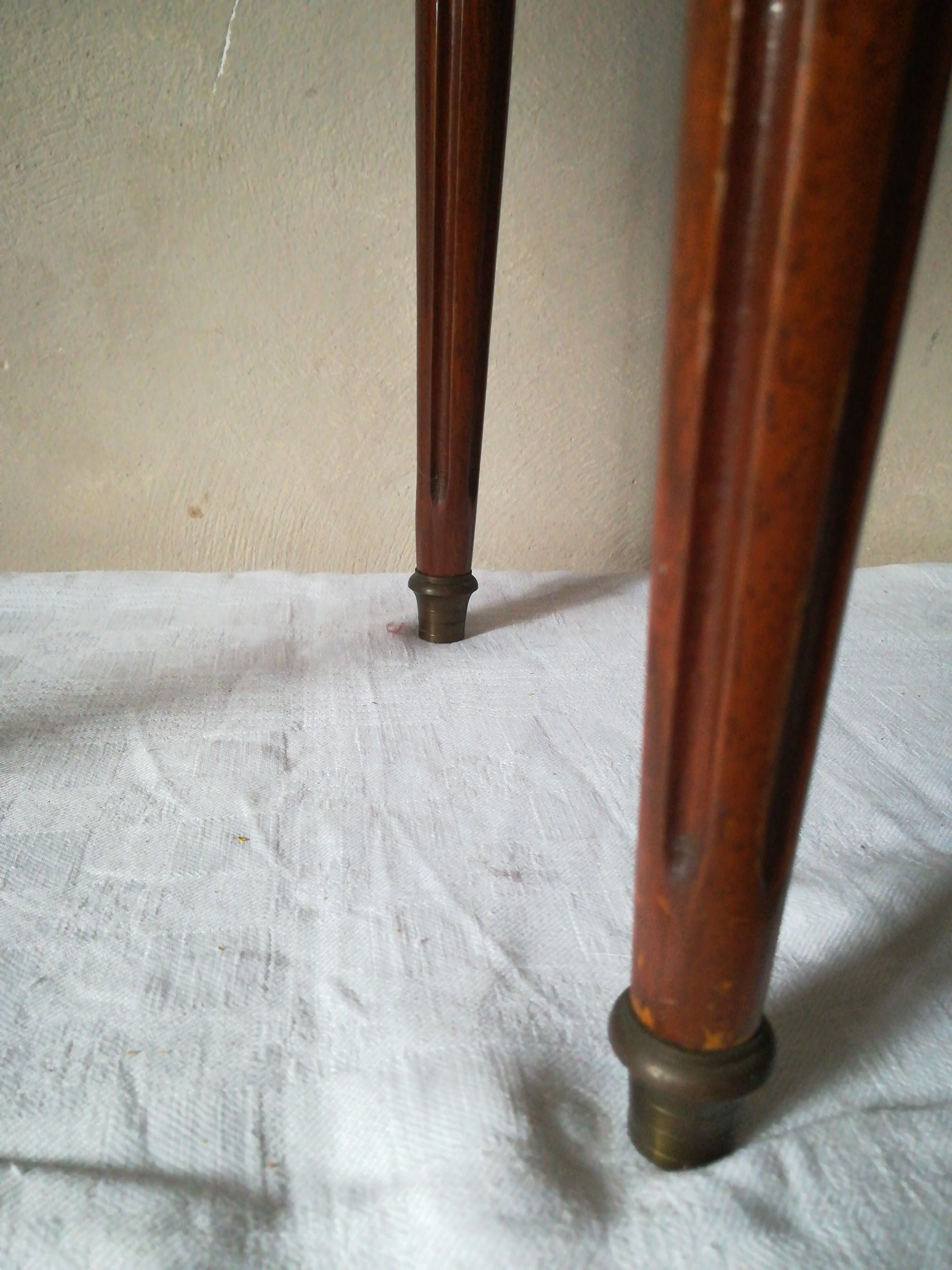 Louis XVI-style rag table