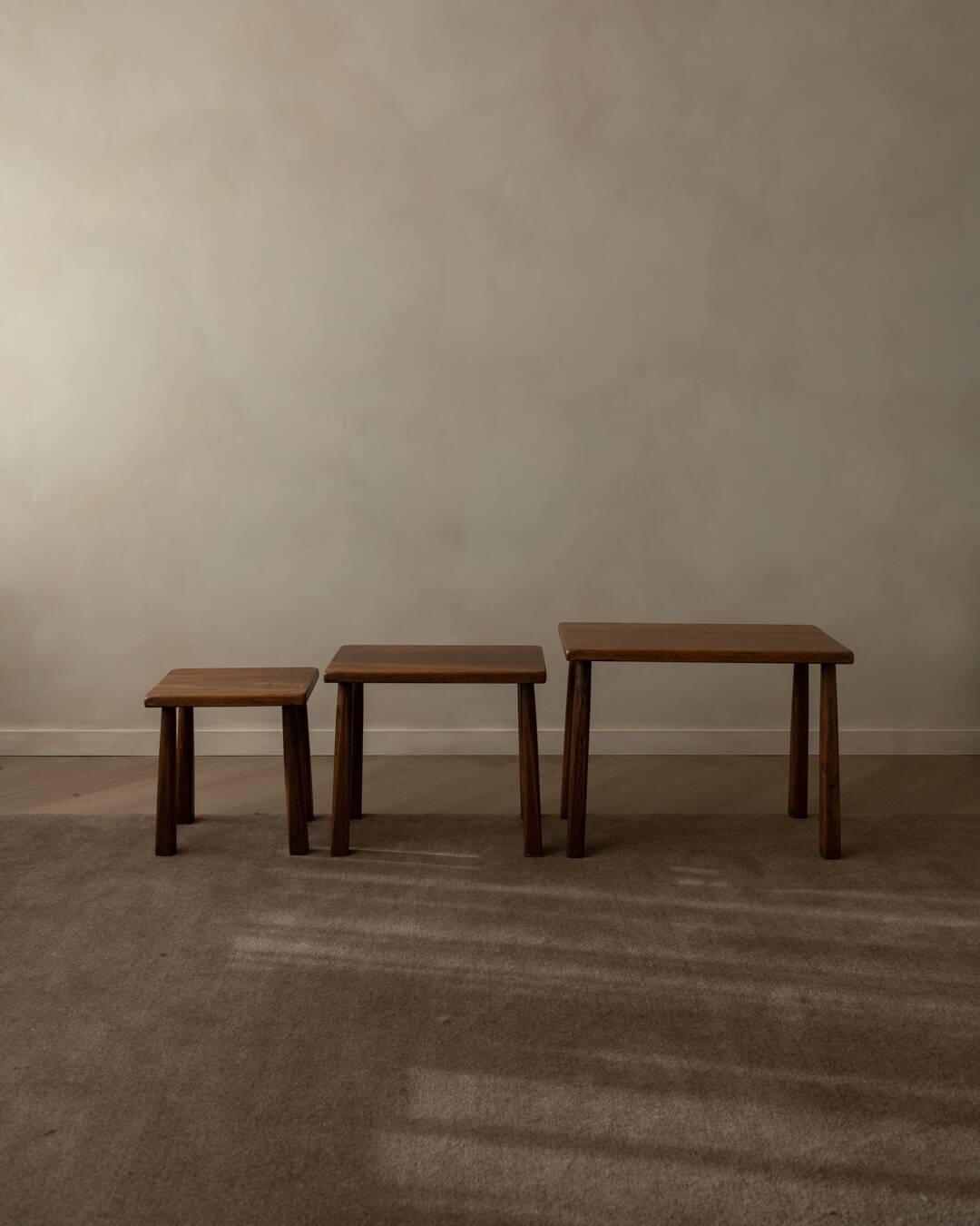 Vintage Oak Nesting Tables (Set of 3) – Rustic Modernist Side Tables, 1970s