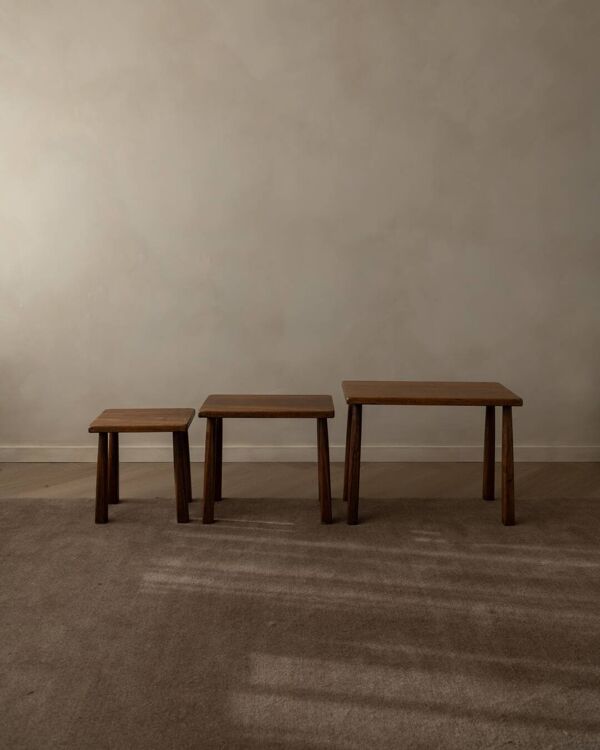 Tables d'appoint en chêne vintage (ensemble de 3) – Tables latérales rustiques modernistes, années 1970