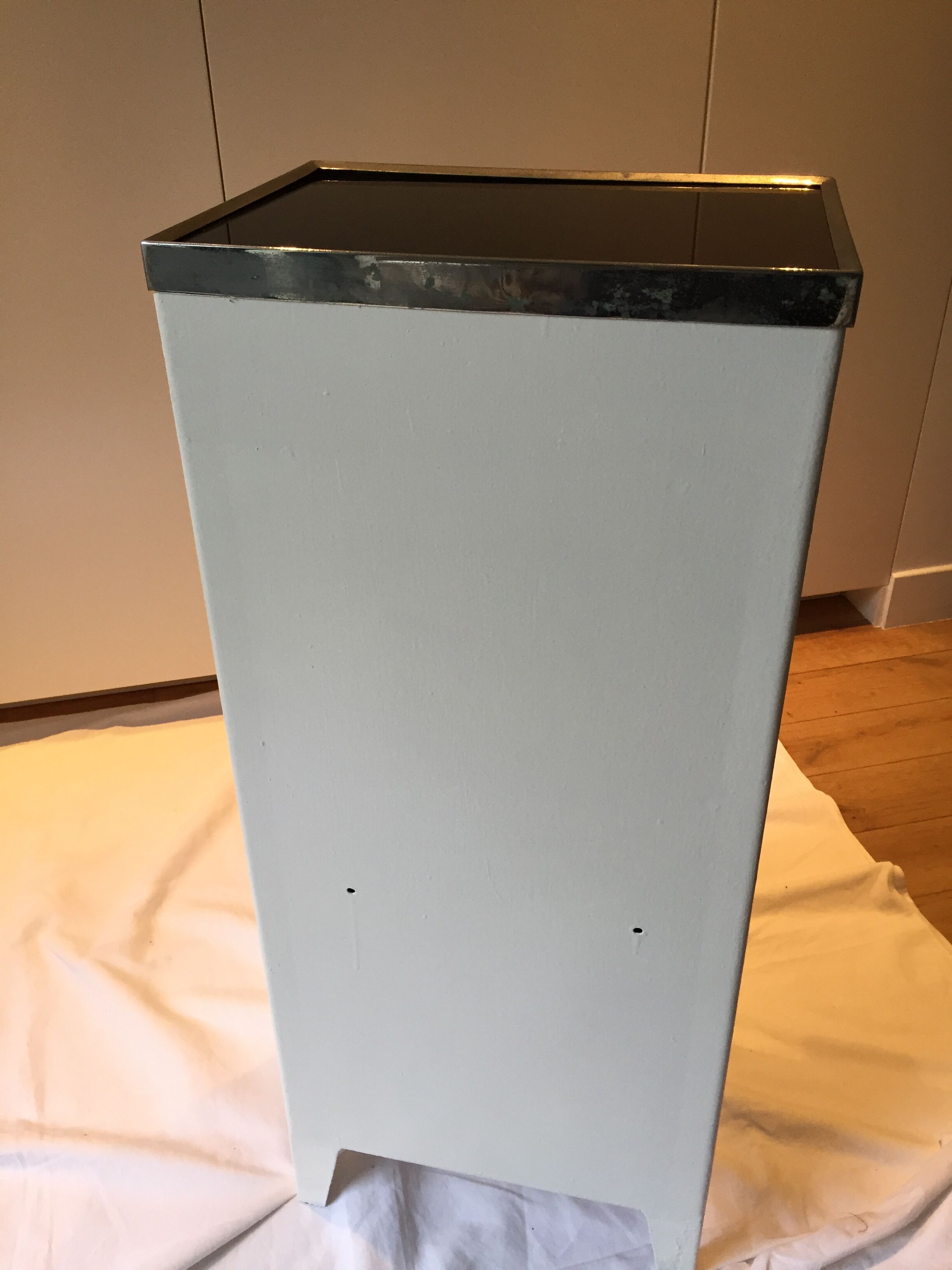 Meuble métal blanc