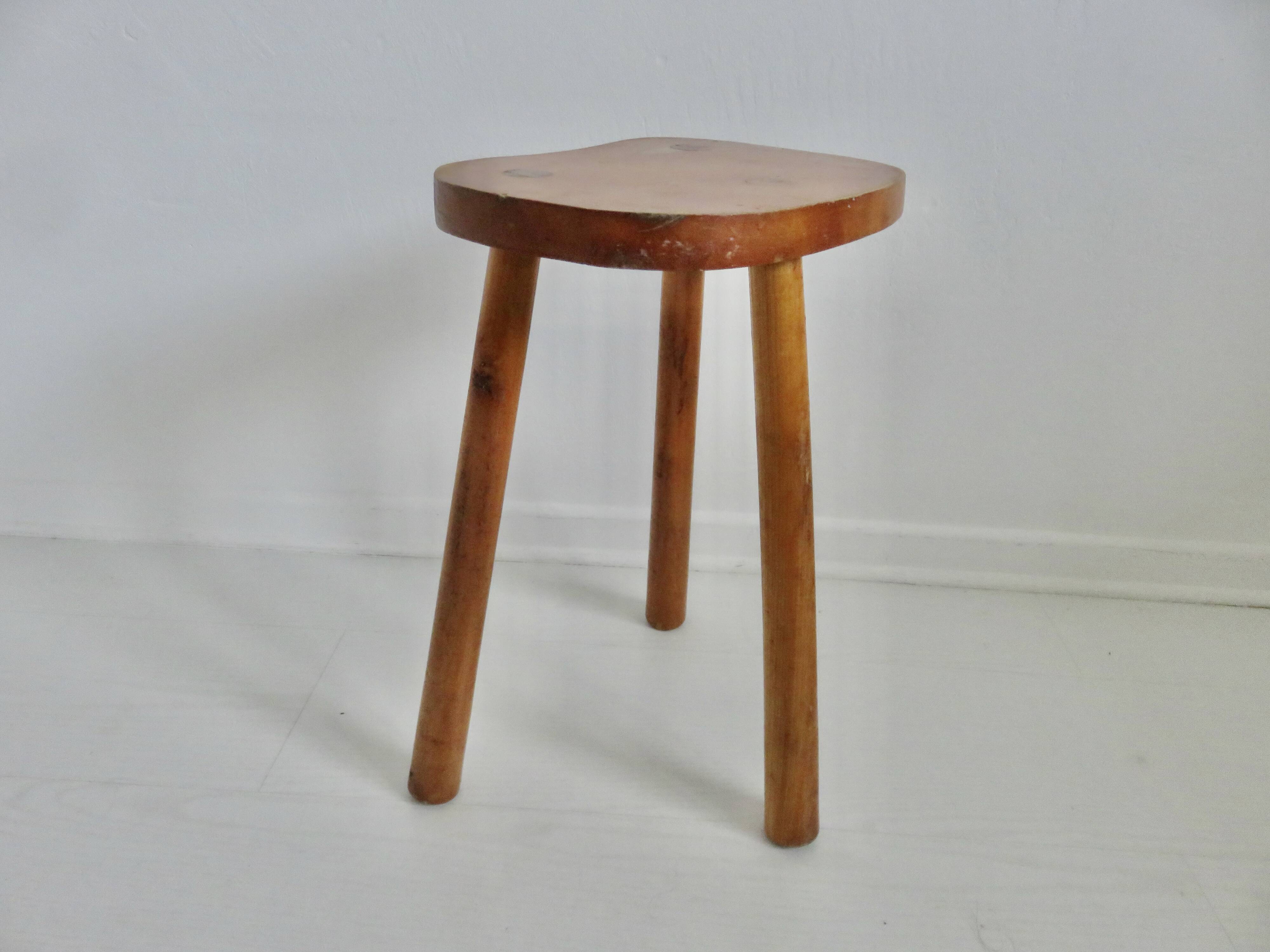 Tabouret de montagne tripode "haricot" en bois blond, 1960
