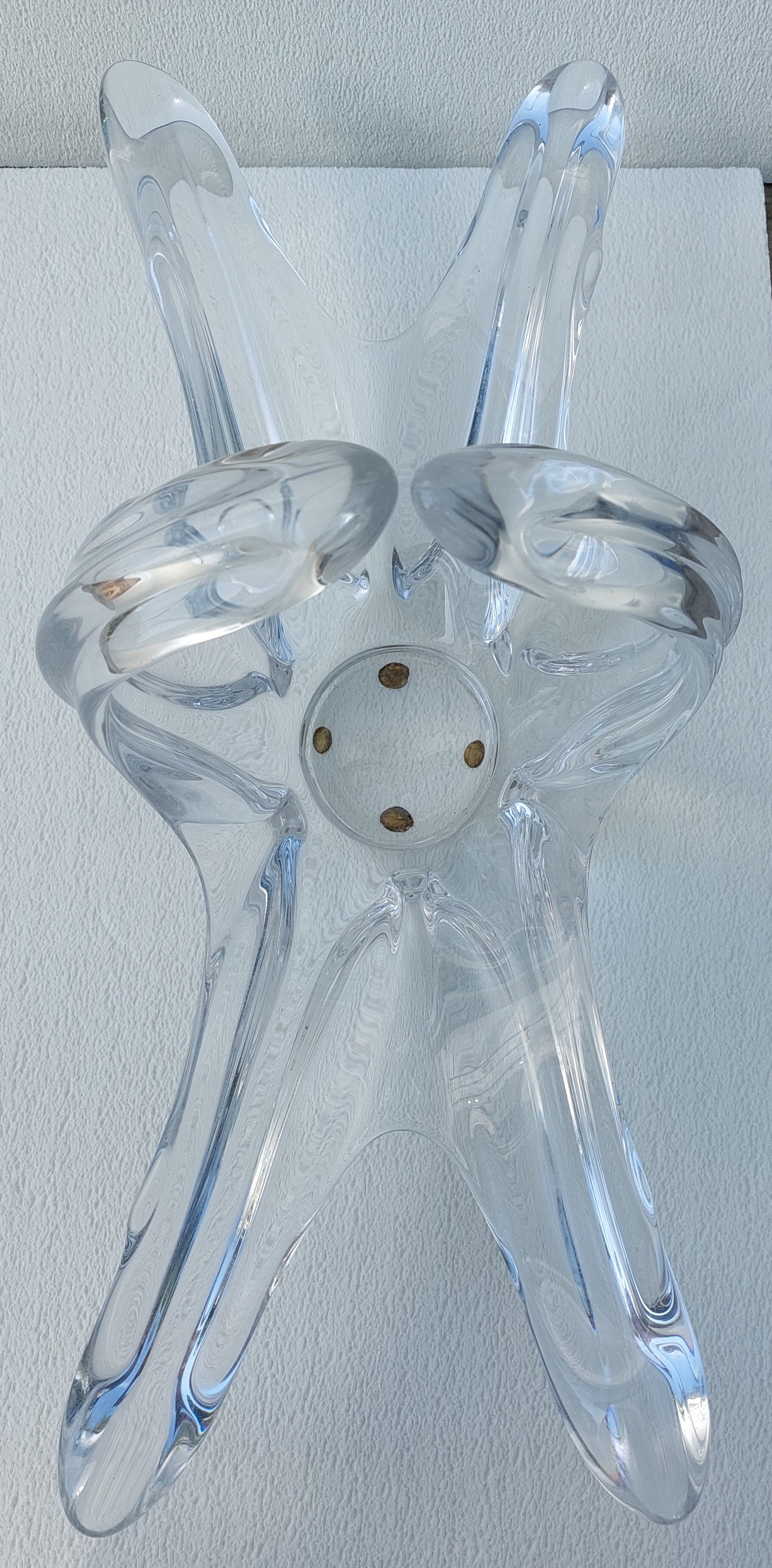 Valve crystal centerpiece