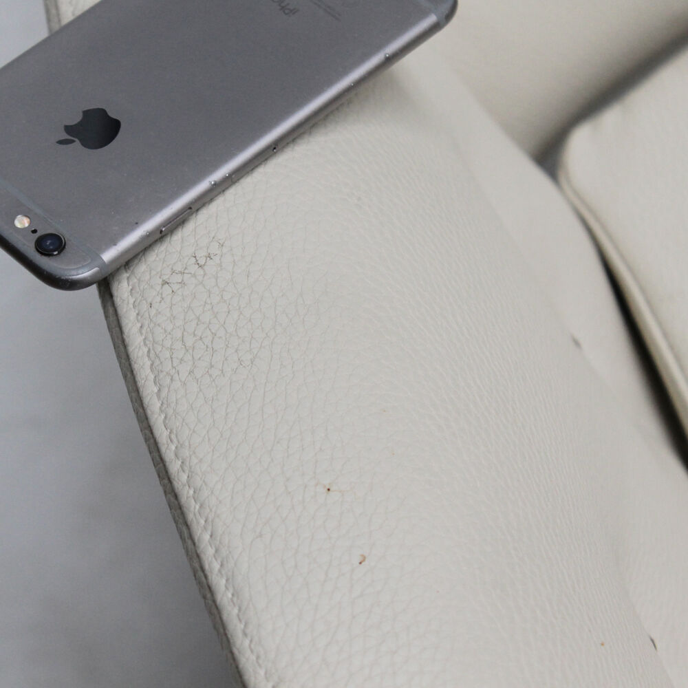 Pair of armchairs by Augusto Bozzi for Saporiti