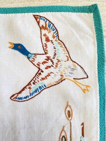 10 Large embroidered and hand-trimmed placemats "les colverts" - Métis - 40x56 cm