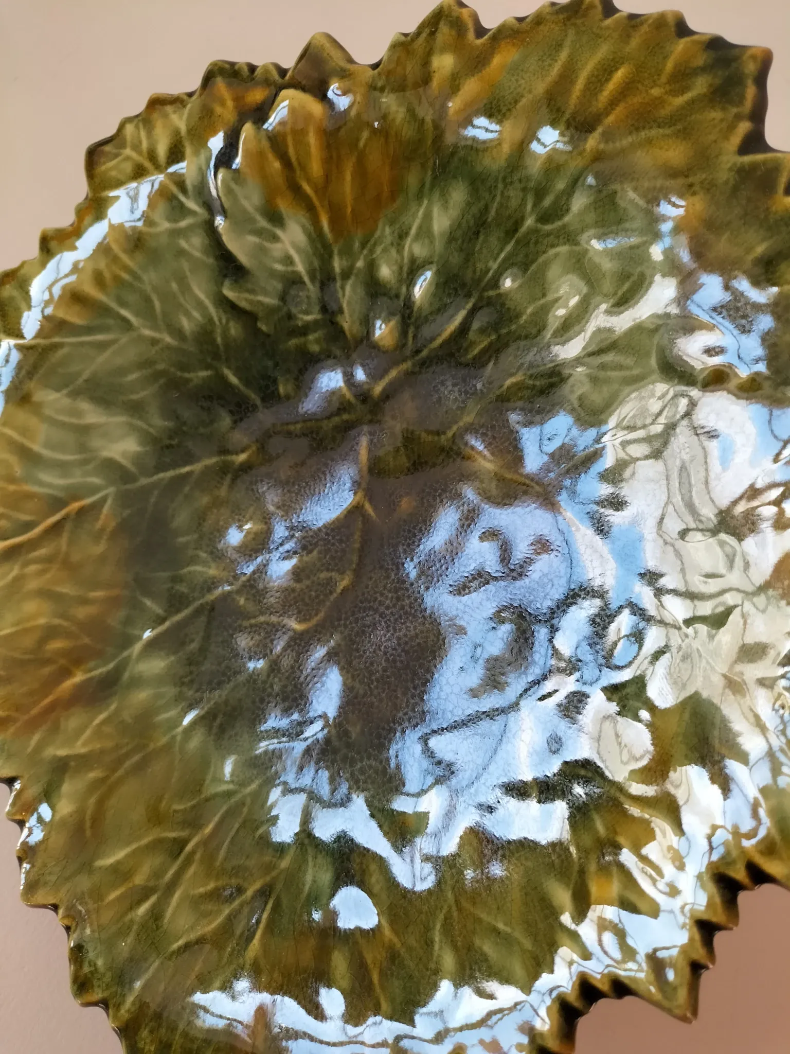 Clay leaf cutter – Art Pottery of the Sorgue