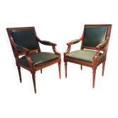Paire de fauteuil  style Louis XVI  dessu  cuir vert7
