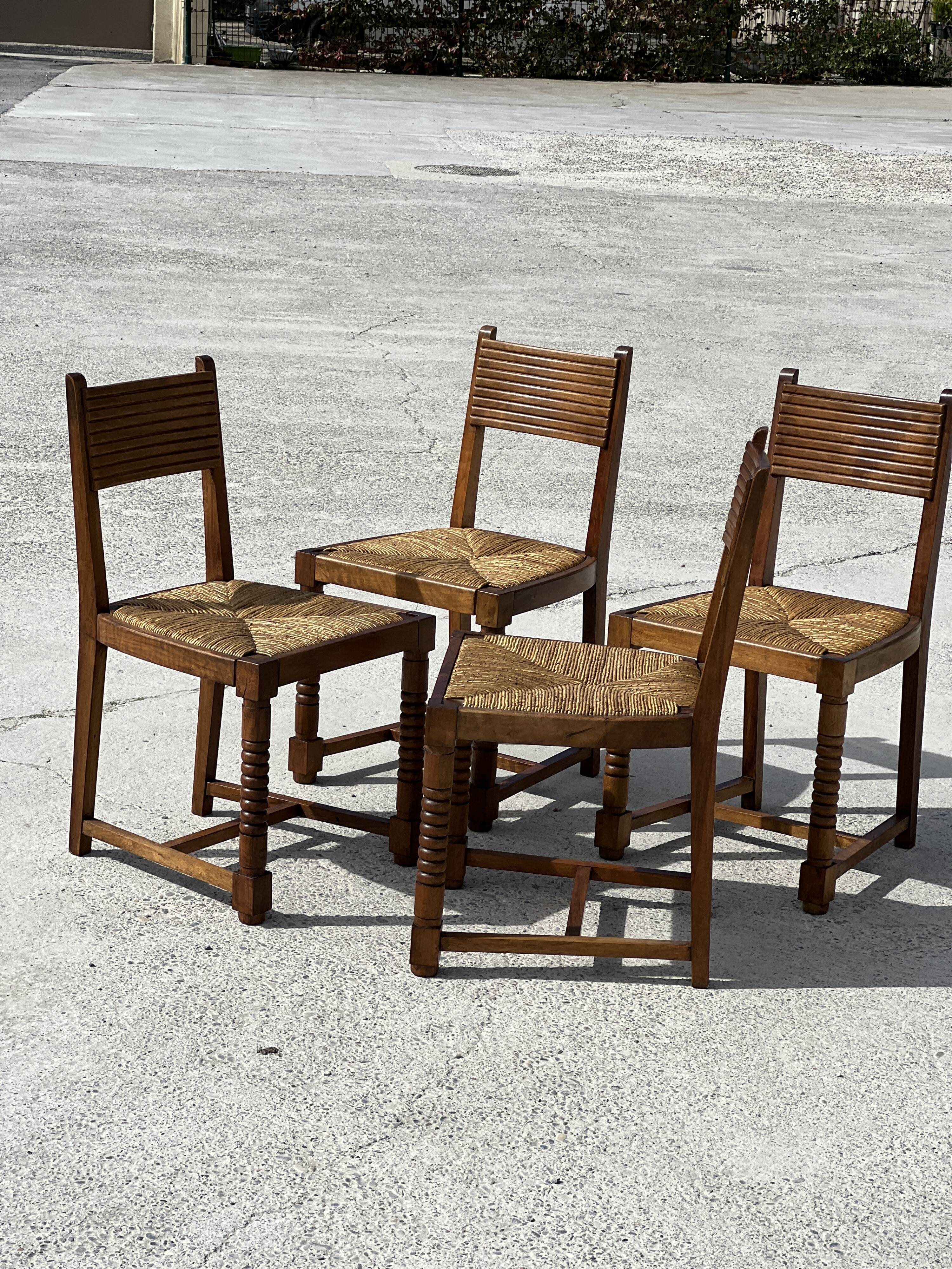 Set of 4 neo-Basque chairs in turned walnut