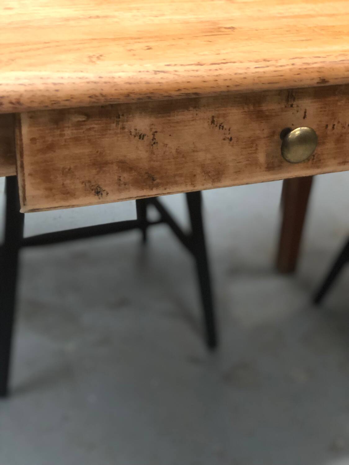 Ancienne table de brasserie plateau en chêne