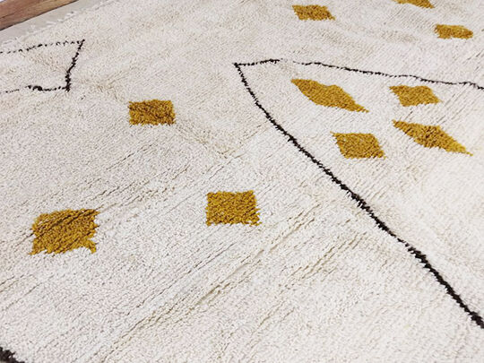 Moroccan berbere carpet 305x280cm