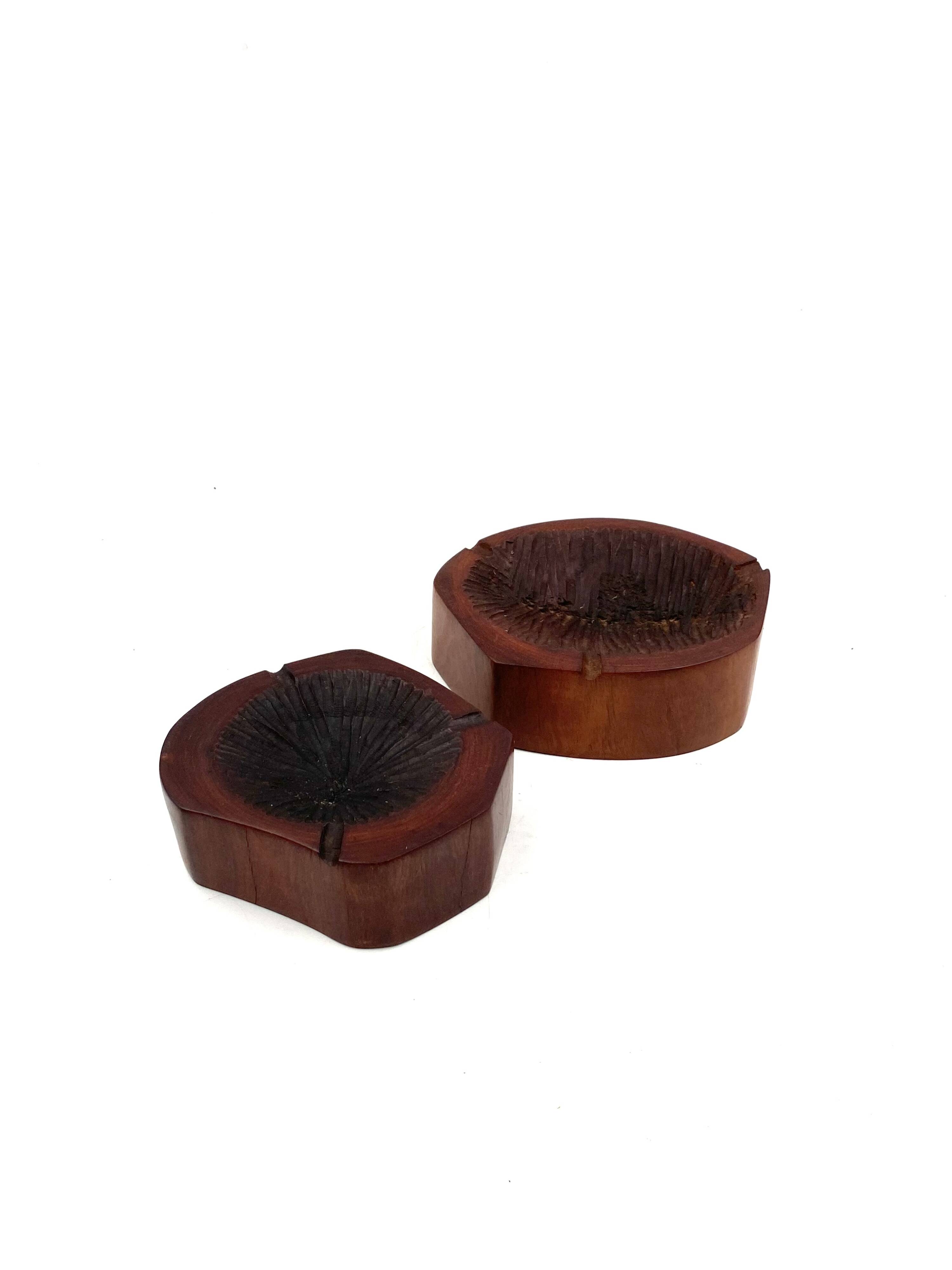 Organic modern set of 2 wood ashtrays, France 1970s