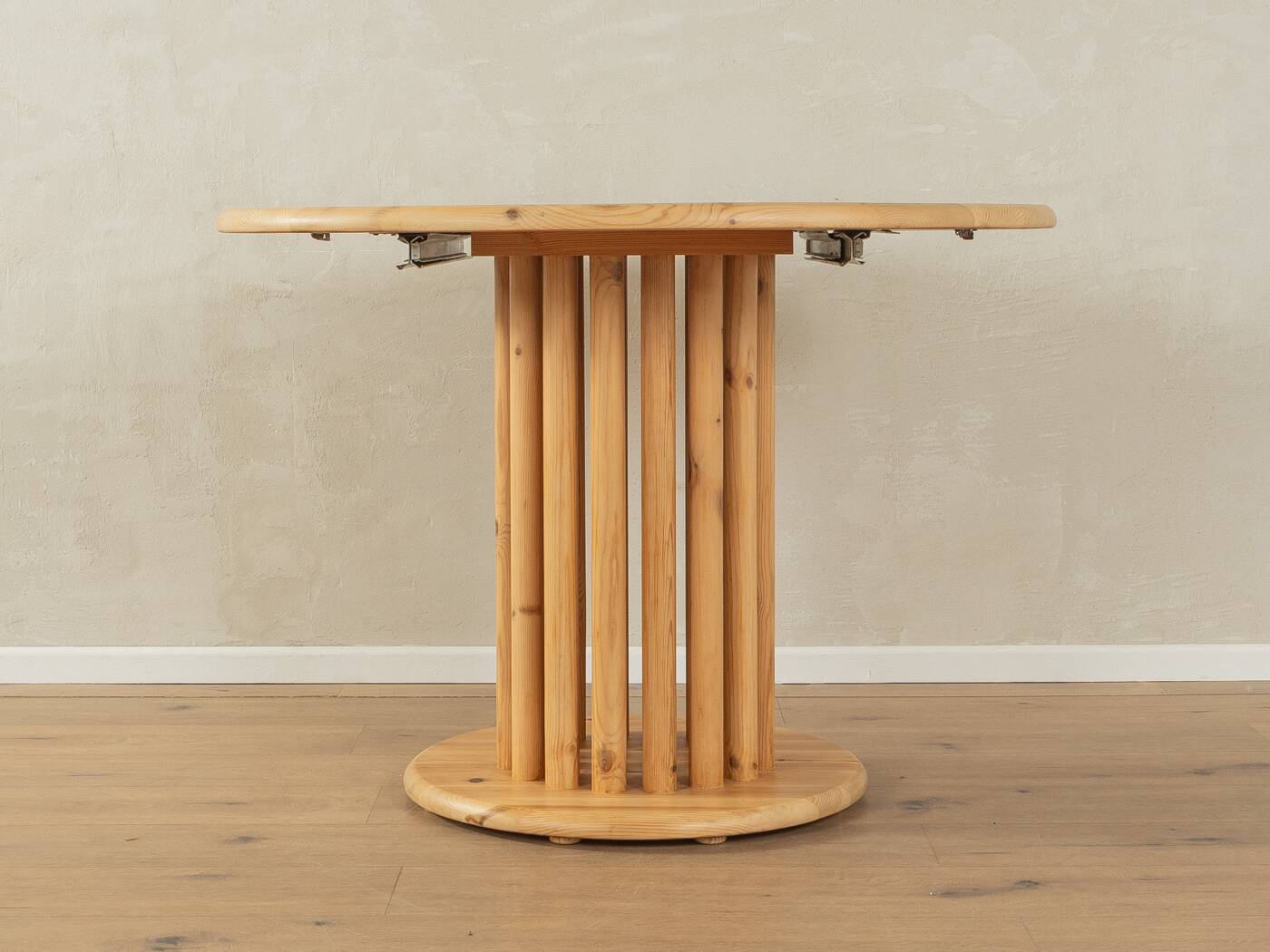 80s extendable Dining Table with wooden struts